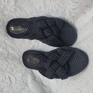 H&M Rope Slides